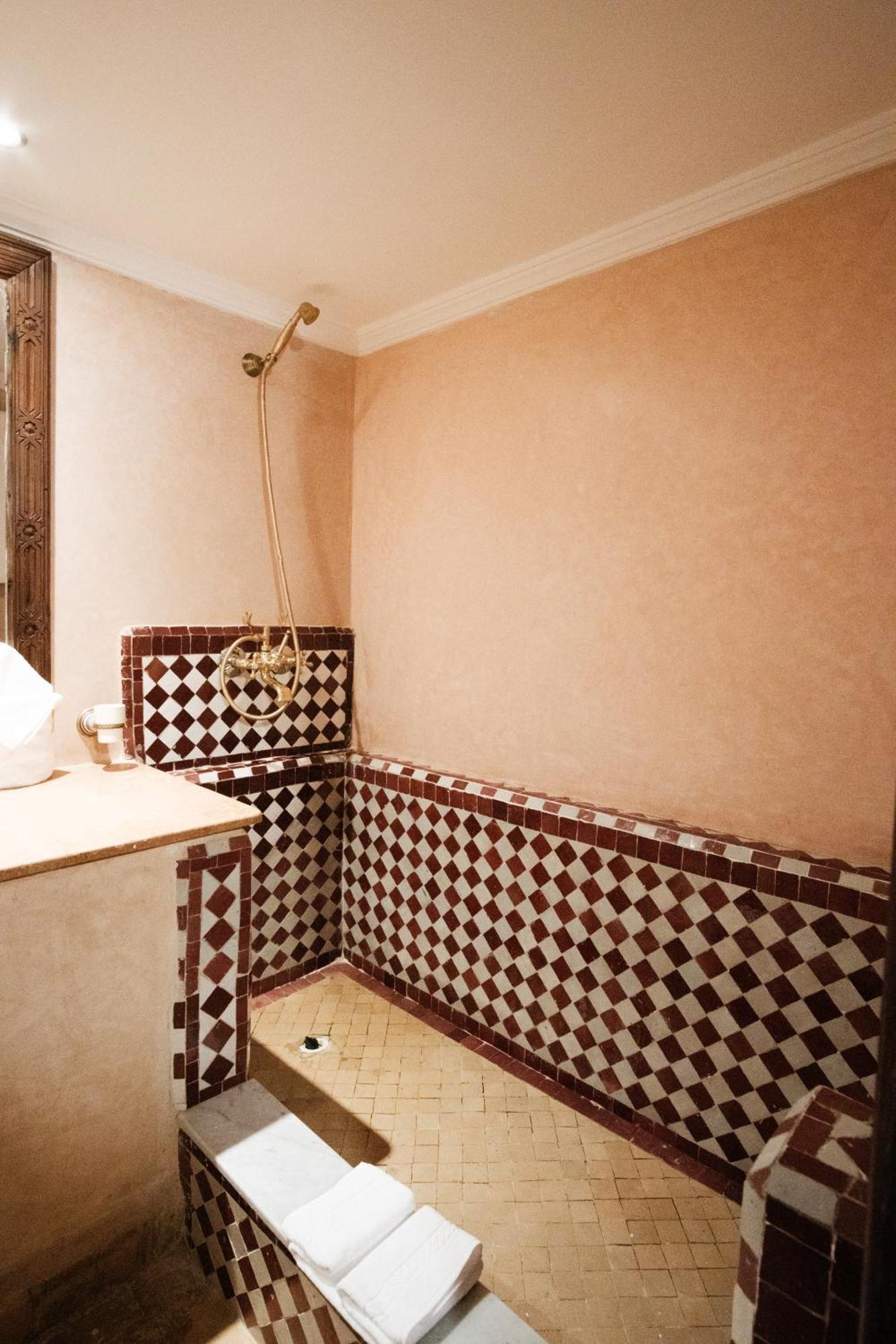 Riad Dar Laura فاس المظهر الخارجي الصورة